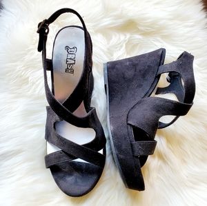 Brash Solid Platform Wedge Heels
